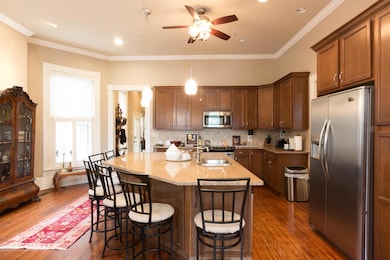 257 S Limestone unit 101, Lexington, KY 40508 - photo 7