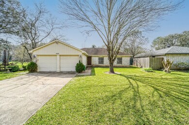 16330 David Glen Dr, Friendswood, TX 77546 - photo 2