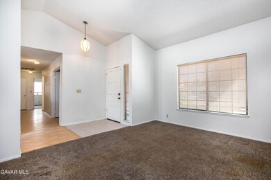 44609 Grove Ln, Lancaster, CA 93534 - photo 6