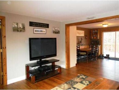 11 Briggs St, Erving, MA 01344 - photo 4