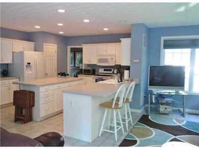 166 Fieldstone Ln, Saunderstown, RI 02874 - photo 6