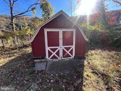 1074 Braddock Rd, Cumberland, MD 21502 - photo 6