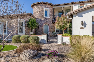 2 charming courtyard