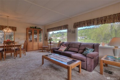 23905 Lake Dr W, Bothell, WA 98021 - photo 6