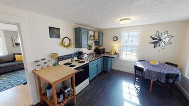 239 King St, Boscawen, NH 03303 - photo 7