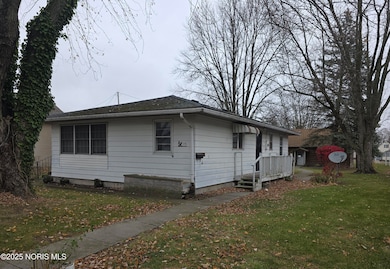 13 E Liberty St, Leipsic, OH 45856 - photo 2