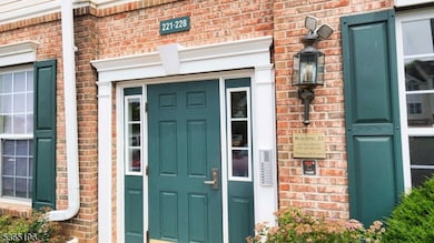 228 Windmill Ct unit 228, Phillipsburg, NJ 08865 - photo 4