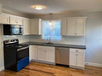 198 Middle St unit 200, Springfield, MA 01104 - photo 3