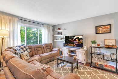 2722 Aurora Dr, Lansing, MI 48910 - photo 6