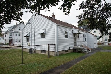 467 Chatham St, Lynn, MA 01902 - photo 2