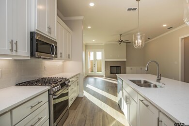 7021 Hillside Ave, Tyler, TX 75707 - photo 4