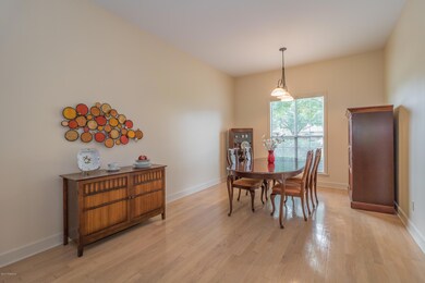 108BriaroakInterior-2