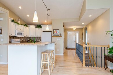 3600 Badger Dr SW, Cedar Rapids, IA 52404 - photo 2