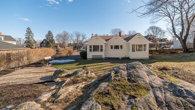 15 Beach Rd, Gloucester, MA 01930 - photo 2