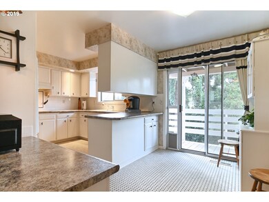 2230 Hideaway Ct, Eugene, OR 97401 - photo 7