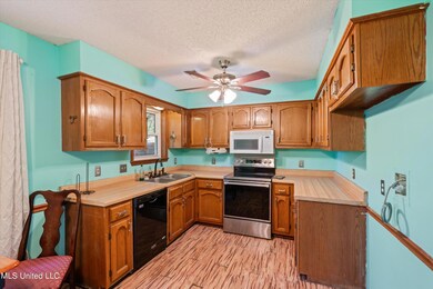 13-6915 Slash Pine Dr-13
