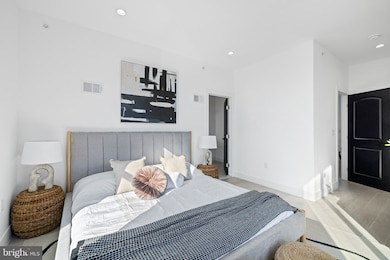 3200 Latona St, Philadelphia, PA 19146 - photo 6