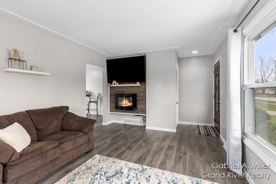 Front living room 1