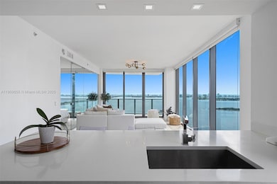Icon Bay unit 3508, Miami, FL 33137 - photo 2