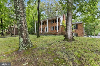 3146 Lookout Point Ct, Triangle, VA 22172 - photo 3