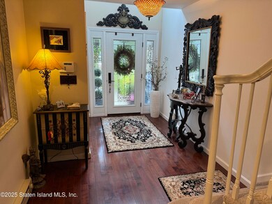 109 Commodore Dr, Staten Island, NY 10309 - photo 6