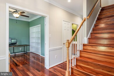 20620 Belwood Ct, Sterling, VA 20165 - photo 3