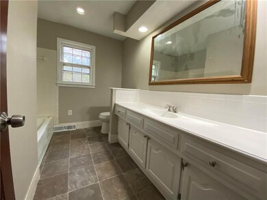 829 NW 12th St, Blue Springs, MO 64015 - photo 7