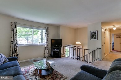 5815 Victor Dr, Sykesville, MD 21784 - photo 4