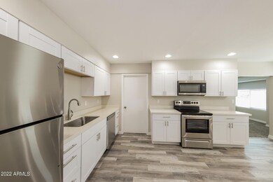 005-photo-kitchen-10864124