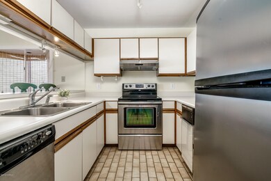 Kitchen w/ Updated Appliances
