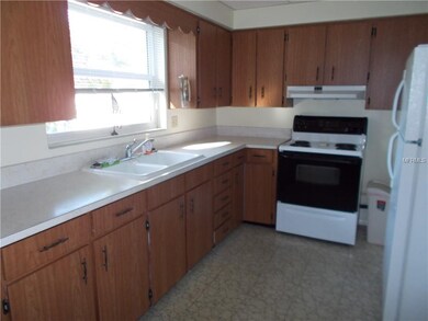 Lots of cabinets!