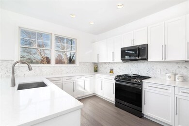 32 Constitution Way unit 32, Jersey City, NJ 07305 - photo 5