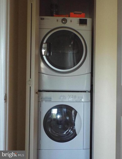 Quaker Hill Community unit 416, Alexandria, VA 22314 - photo 7