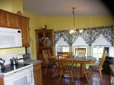 106 W Grace Ave, Cresco, PA 18326 - photo 6