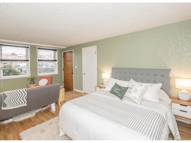 2025 SE Caruthers St unit 24, Portland, OR 97214 - photo 4