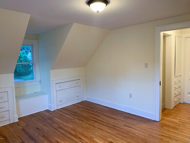 11 Rhode Island Ave, Pittsfield, MA 01201 - photo 5