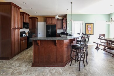 455 Barbara Sue Ln, Mount Washington, KY 40047 - photo 7