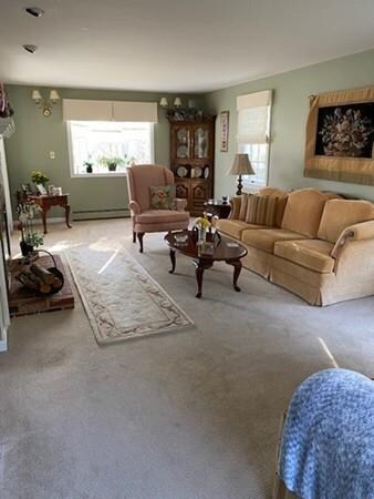 243 Edgewater Dr, Pembroke, MA 02359 - photo 4