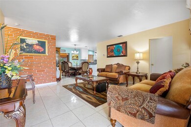 2320 Largo Dr, Miramar, FL 33023 - photo 4