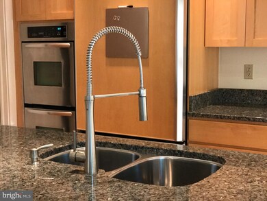 102 W Madison St, Baltimore, MD 21201 - photo 6