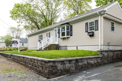 27 Crowell St, Acushnet, MA 02743 - photo 4