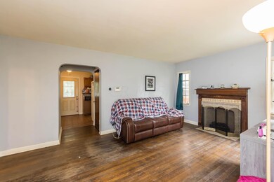 202 Haldy Ave-04