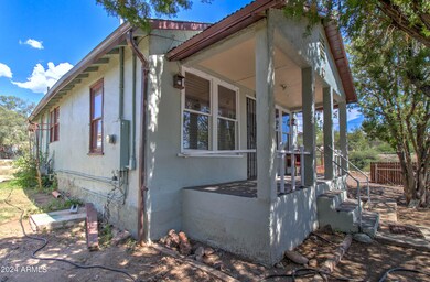 821 N Sutherland St-5