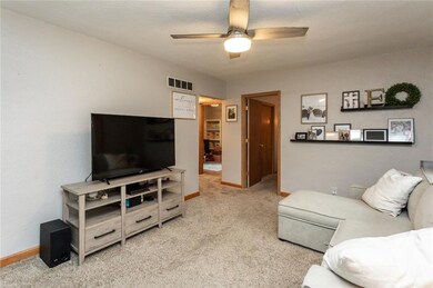 1104 69th St, Windsor Heights, IA 50324 - photo 5