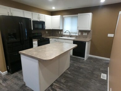 136 Irving Rd unit 4, Middleville, MI 49333 - photo 3