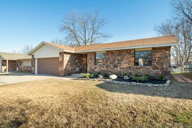 1649 S Sycamore Ave, Broken Arrow, OK 74012 - photo 3