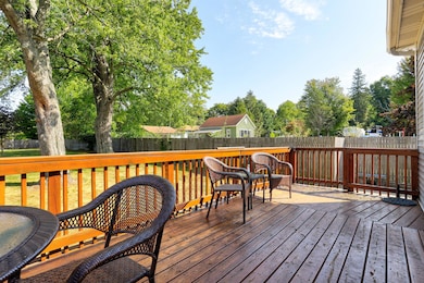6-web-or-mls-7370-n-shore-dr