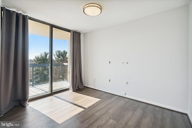 Chelsea Towers unit 509, Bethesda, MD 20817 - photo 7