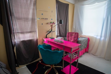 381 Congress Ave, Waterbury, CT 06708 - photo 7