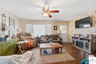 13704 E 39th St S unit S, Independence, MO 64055 - photo 6